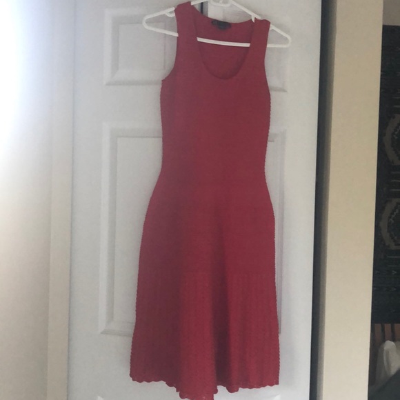 Sleeveless dress - Picture 1 of 7